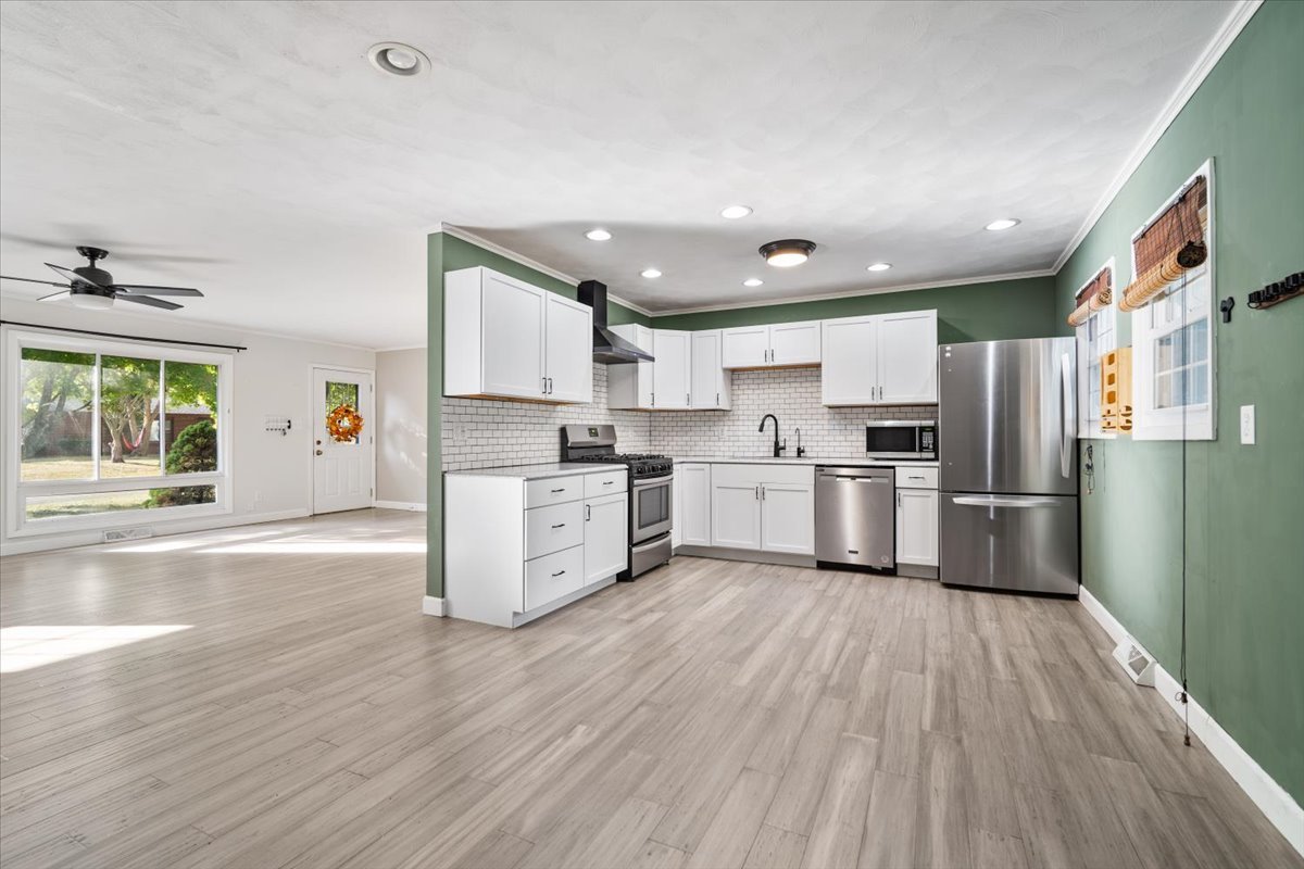 8095 N 2000 East Road Property Photo 13