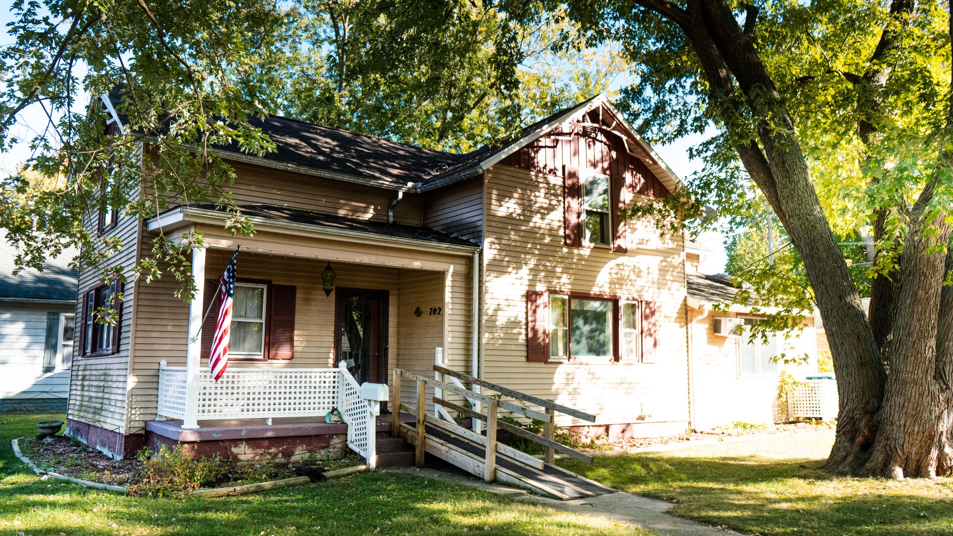 702 E Timber Street Property Photo 1