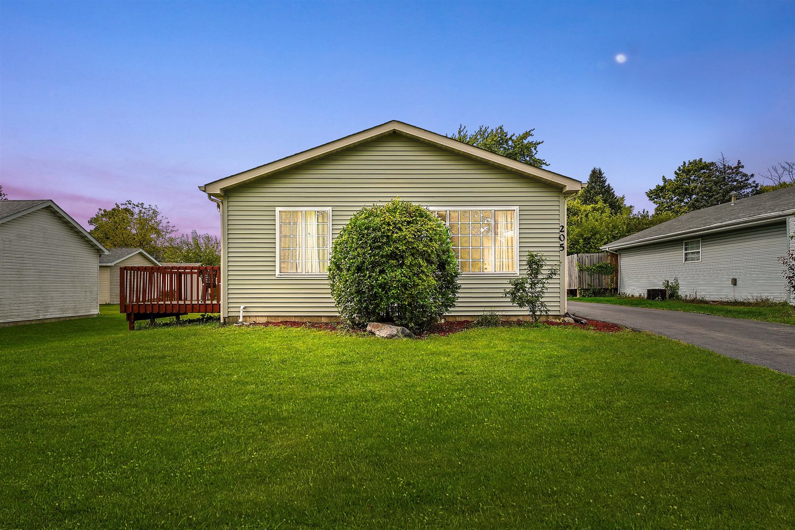 205 N Matteson Street Property Photo 1