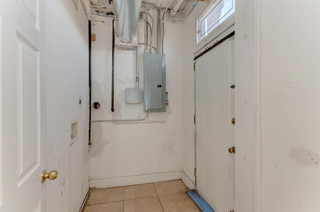 97 Harlem Avenue Property Photo 15