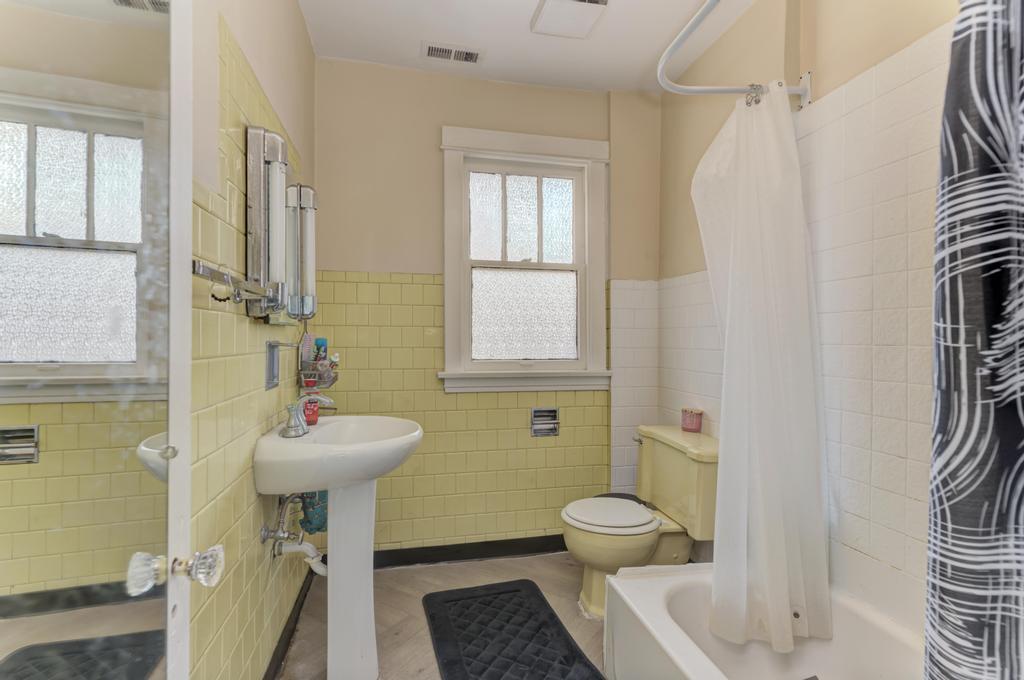 97 Harlem Avenue Property Photo 21