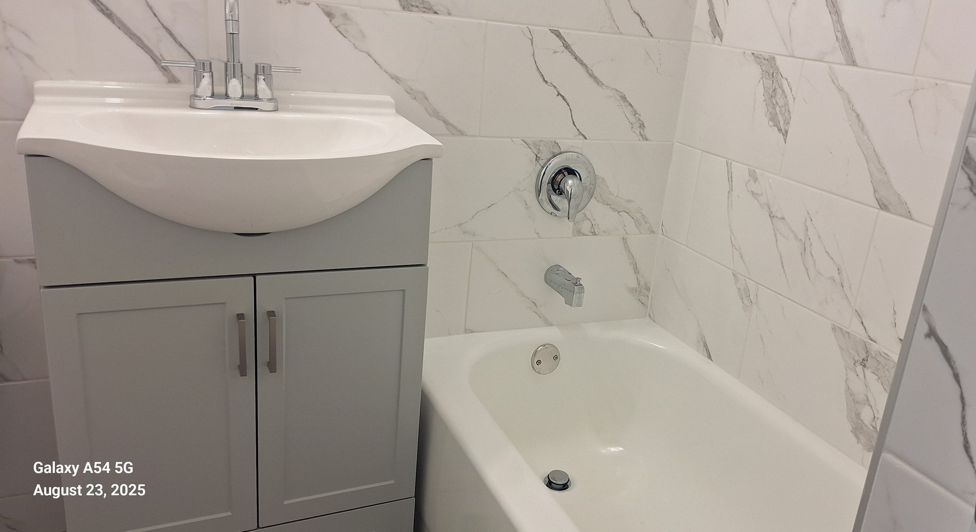 12489744 Property Photo 8