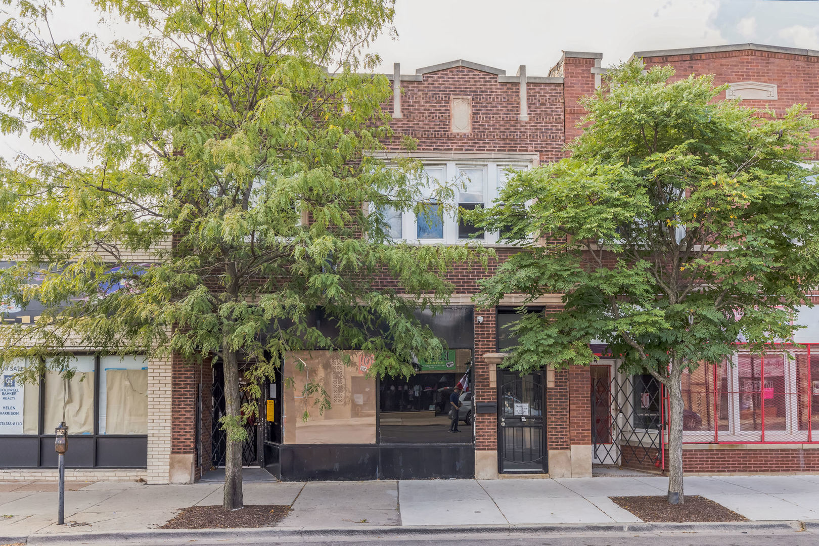 2913 W 63rd Street Property Photo 1