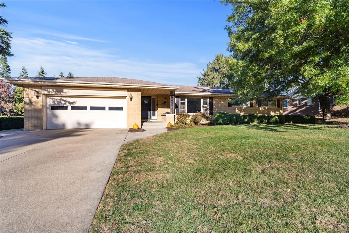206 Imperial Drive Property Photo 1