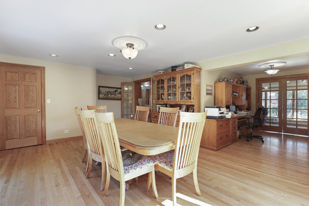 2n584 S Ardmore Avenue Property Photo 11