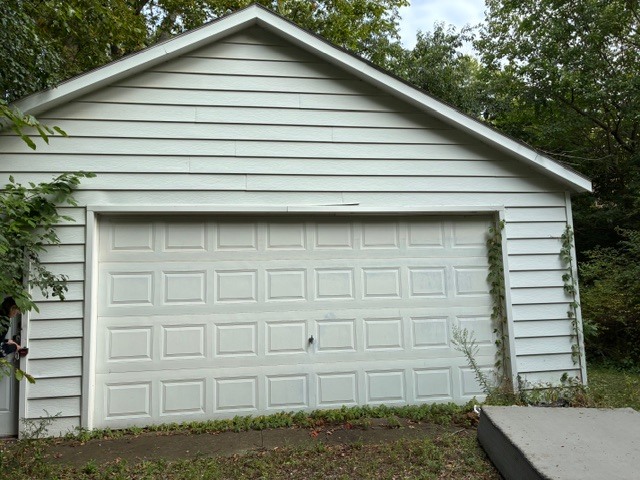 1504 W Glen Flora Avenue Property Photo 3