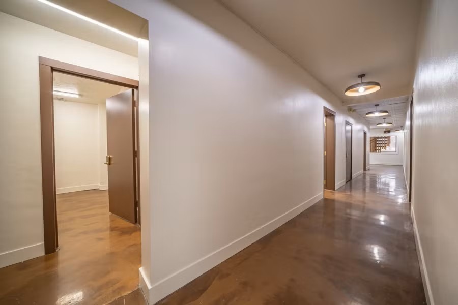 77 S Riverside Drive Property Photo 2