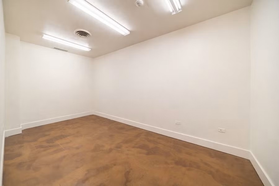 77 S Riverside Drive Property Photo 6