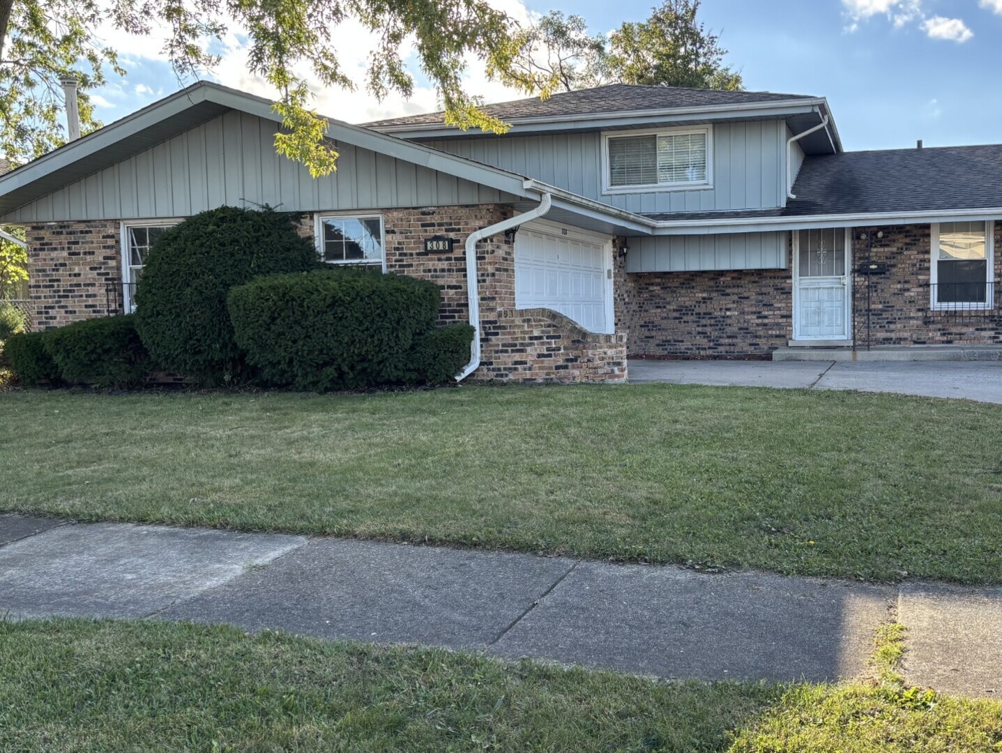 308 S Walnut Street Property Photo 1