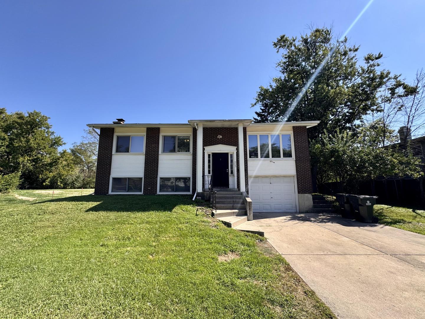 313 N Park Drive Property Photo 1