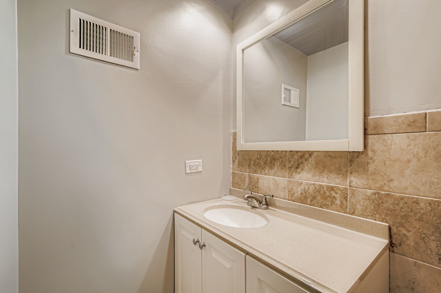 10048 S Pulaski Road 1e Property Photo 19