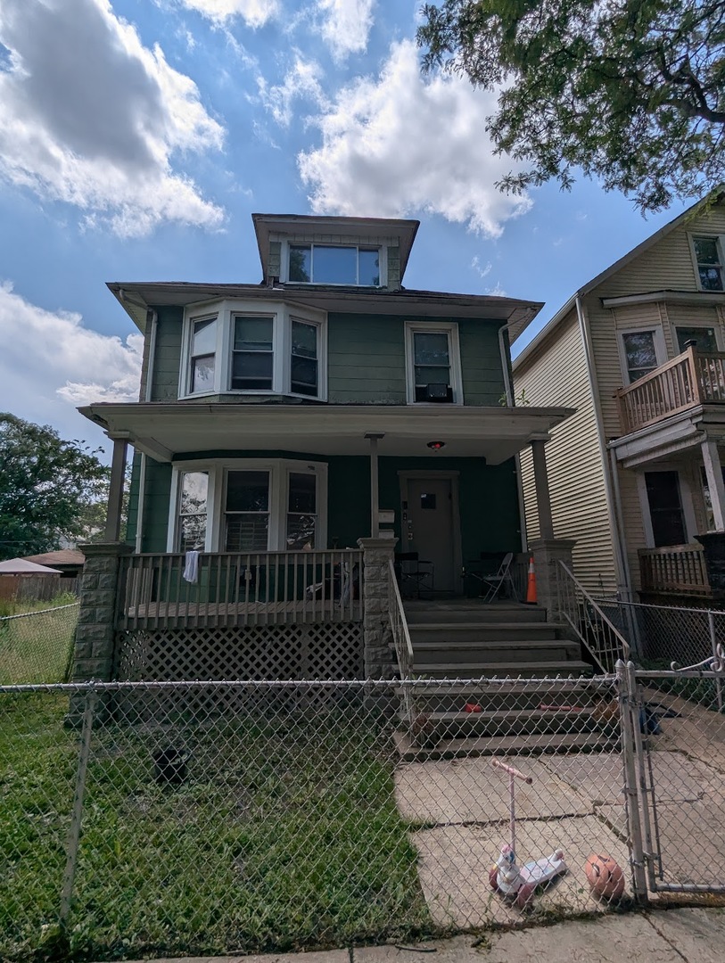 10734 S Prairie Avenue Property Photo 1