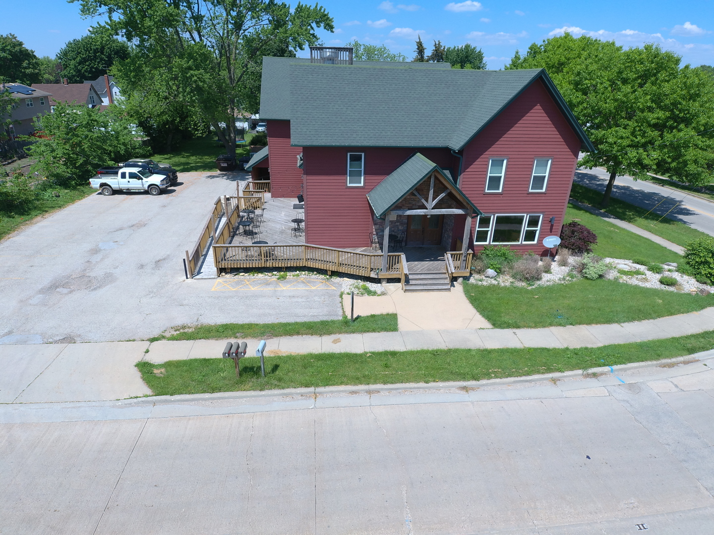 104 W Railroad Street Property Photo 4