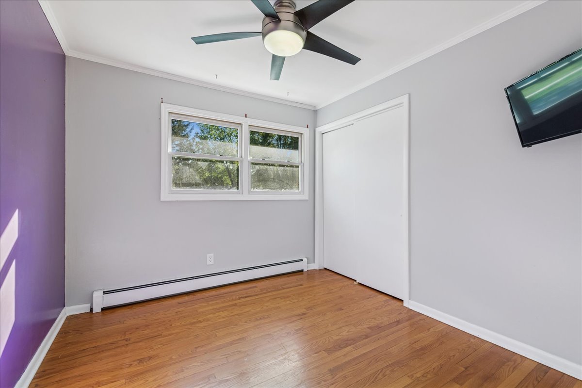 208 S River Road Property Photo 12