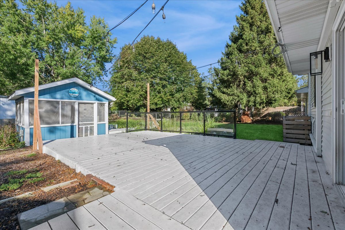 208 S River Road Property Photo 19