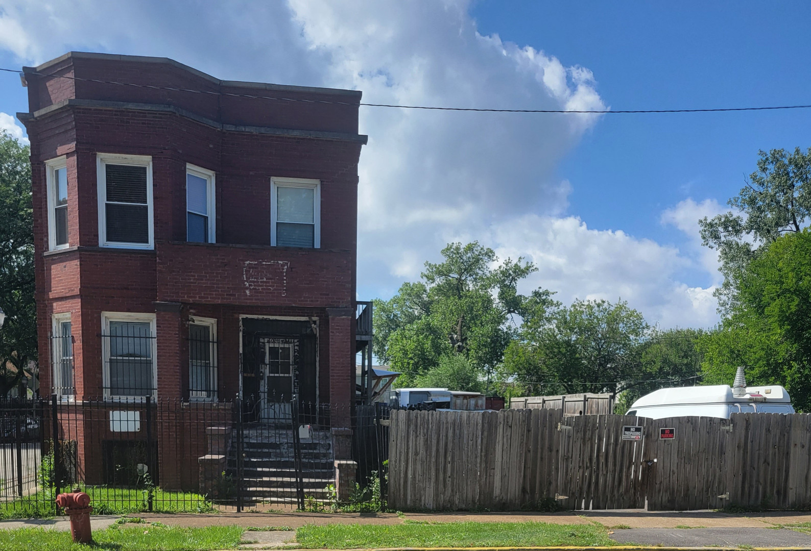 6022 -6024 S Union Avenue Property Photo 2