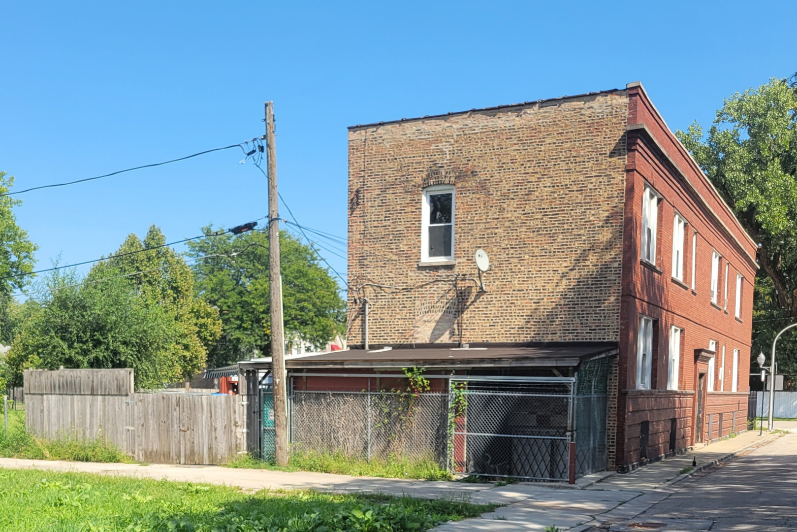 6022 -6024 S Union Avenue Property Photo 5