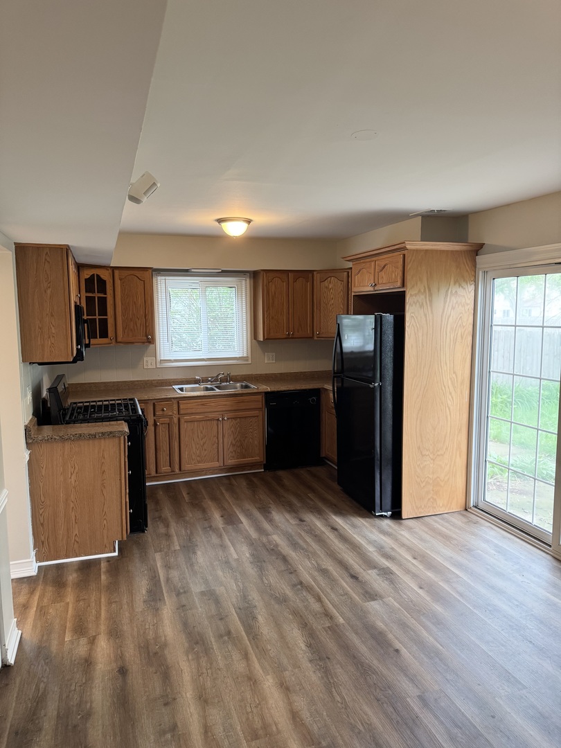 716 Shining Water Drive Property Photo 6