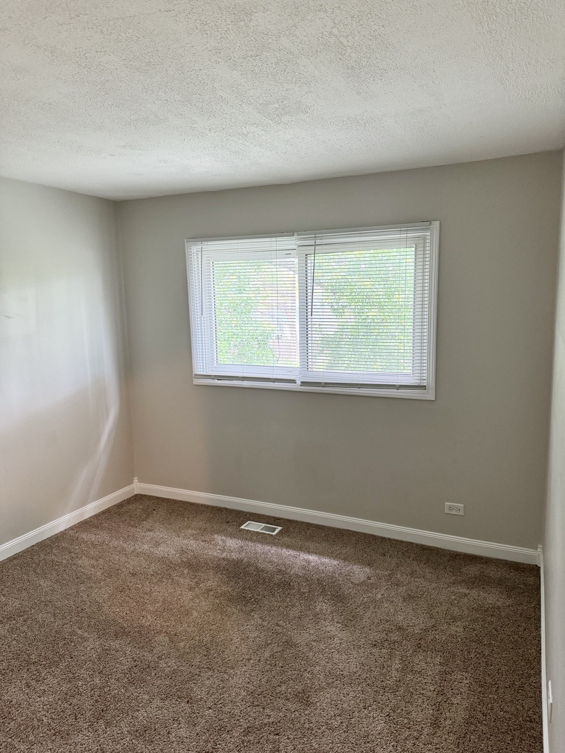 716 Shining Water Drive Property Photo 16