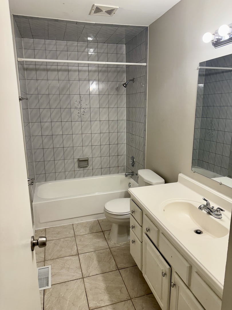 716 Shining Water Drive Property Photo 18