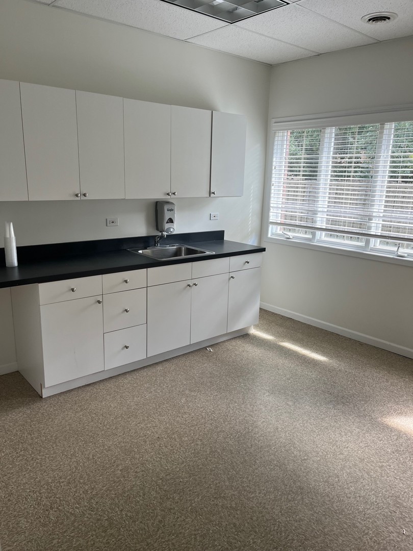 2750-2752 Caton Farm Road End Property Photo 6