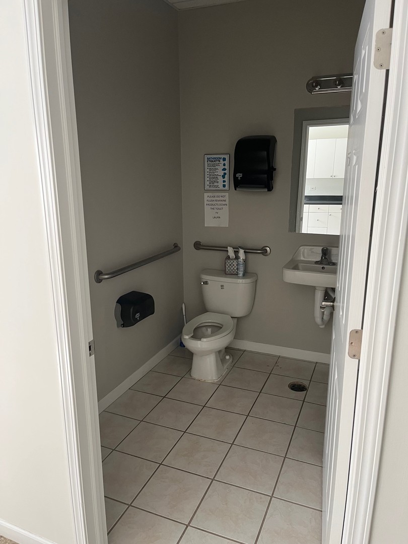 2750-2752 Caton Farm Road End Property Photo 8
