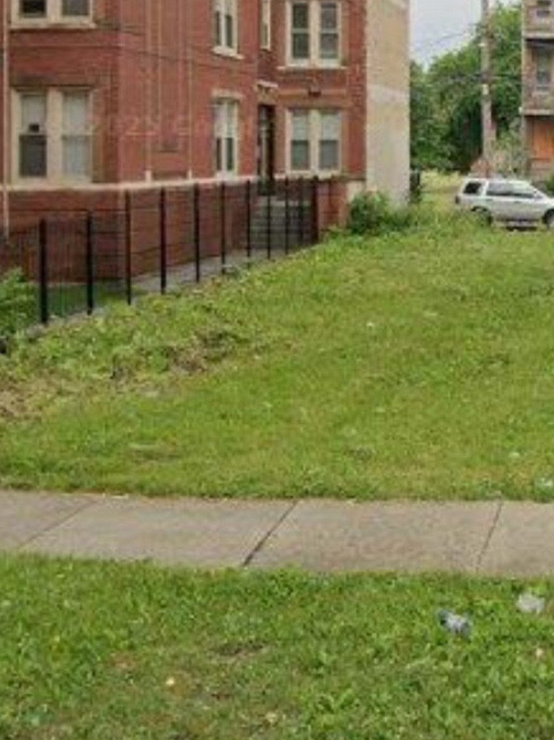 1440 S Trumbull Avenue Property Photo 1