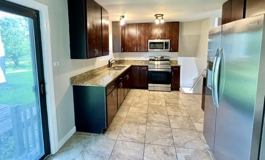 17007 Elm Drive Property Photo 2