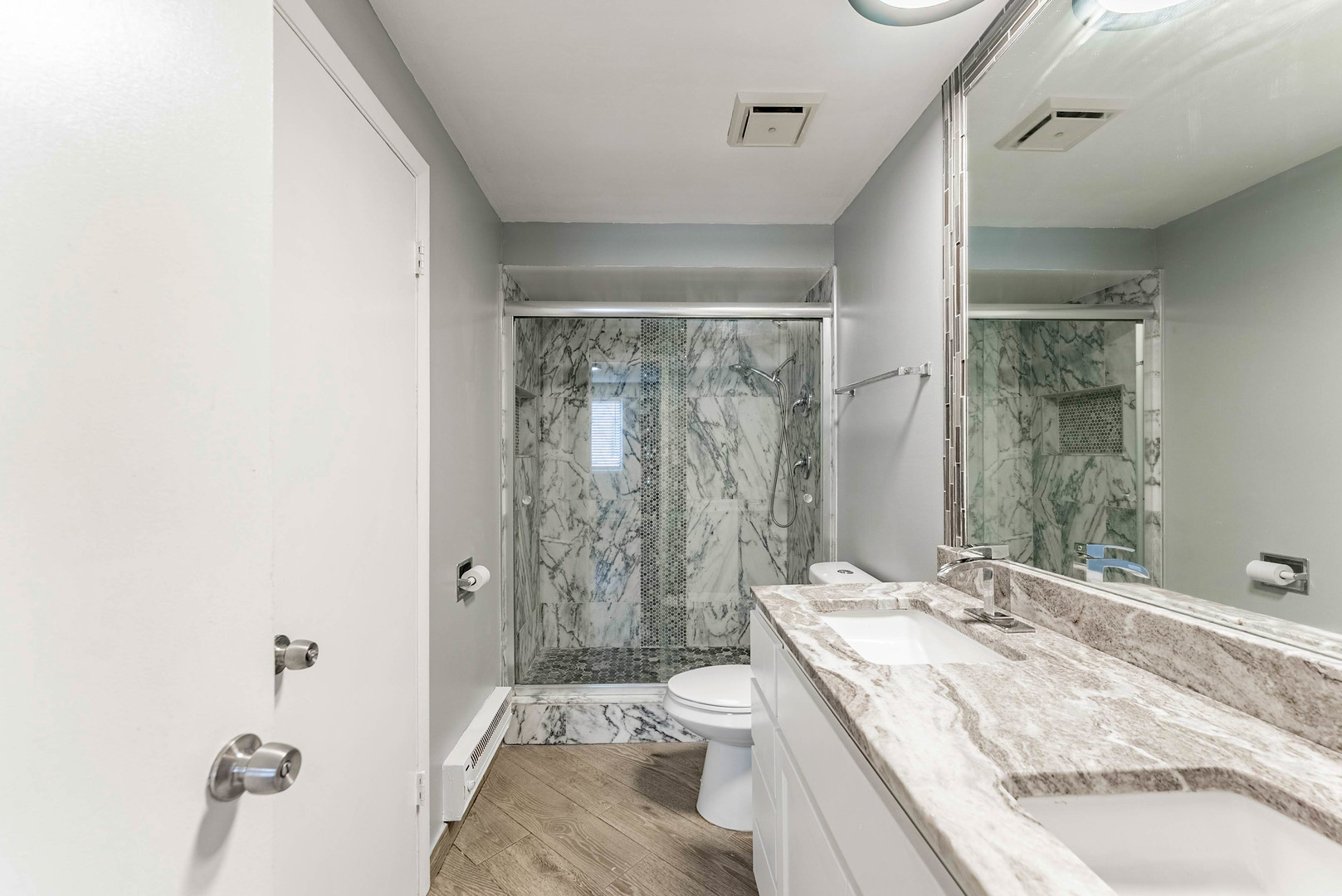 2325 N Neva Avenue 404b Property Photo 13