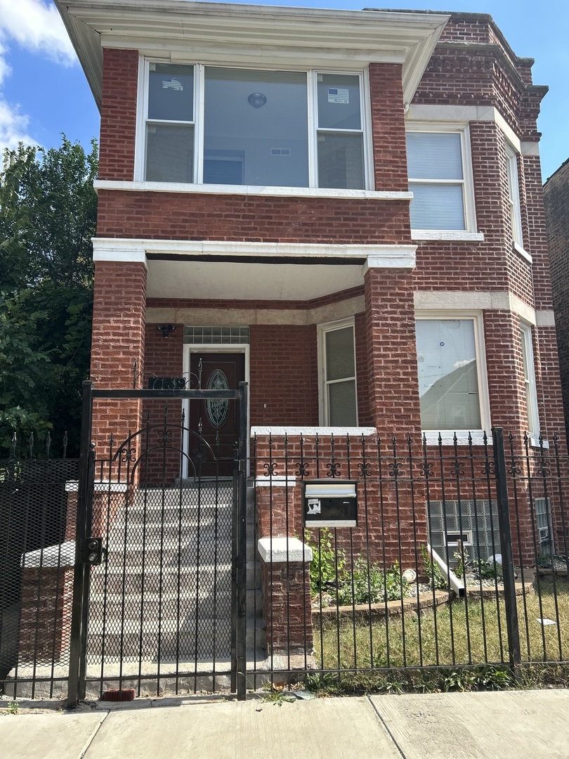 7139 S Parnell Avenue Property Photo 1