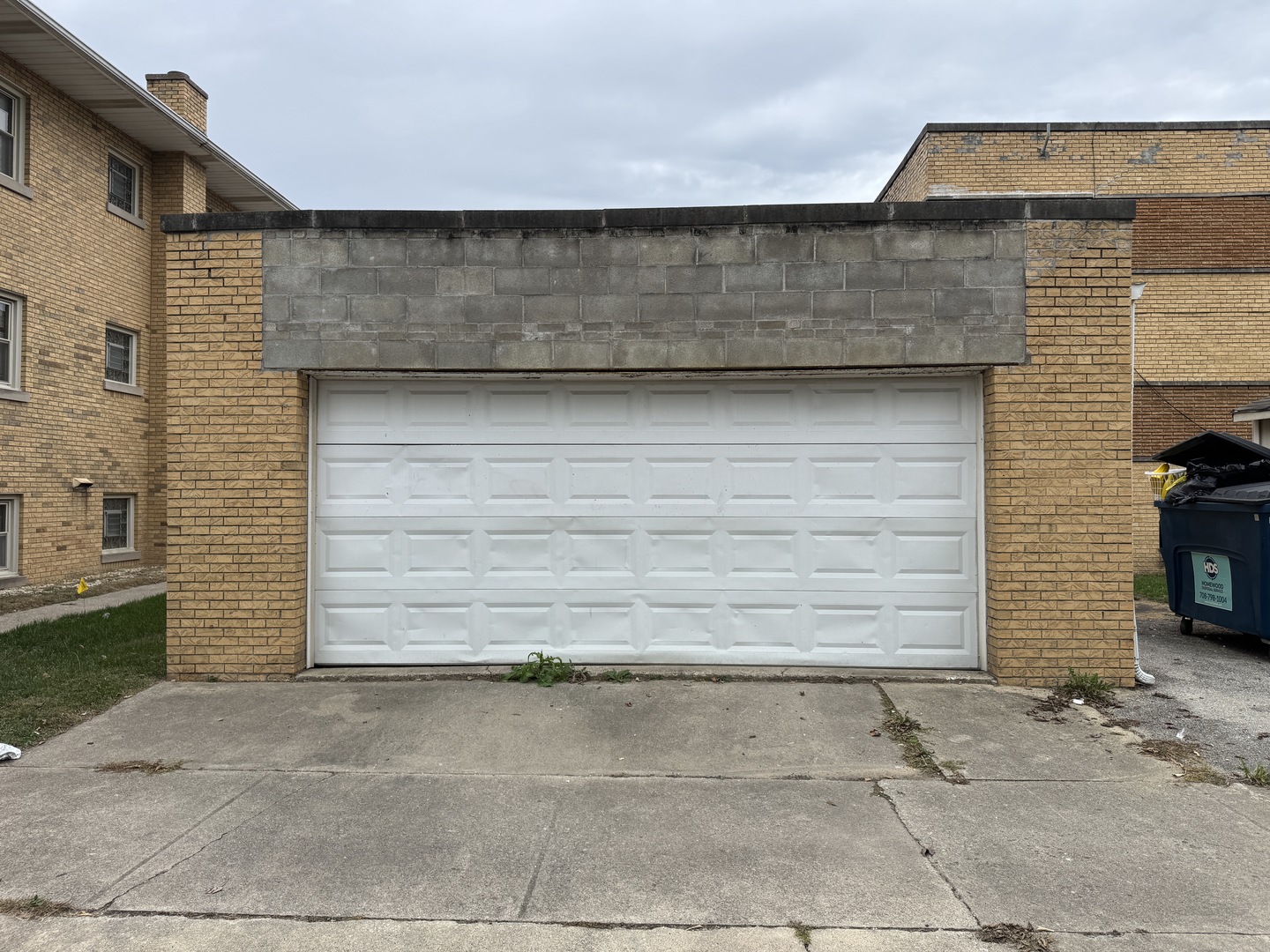 18434 Torrence Avenue Property Photo 2