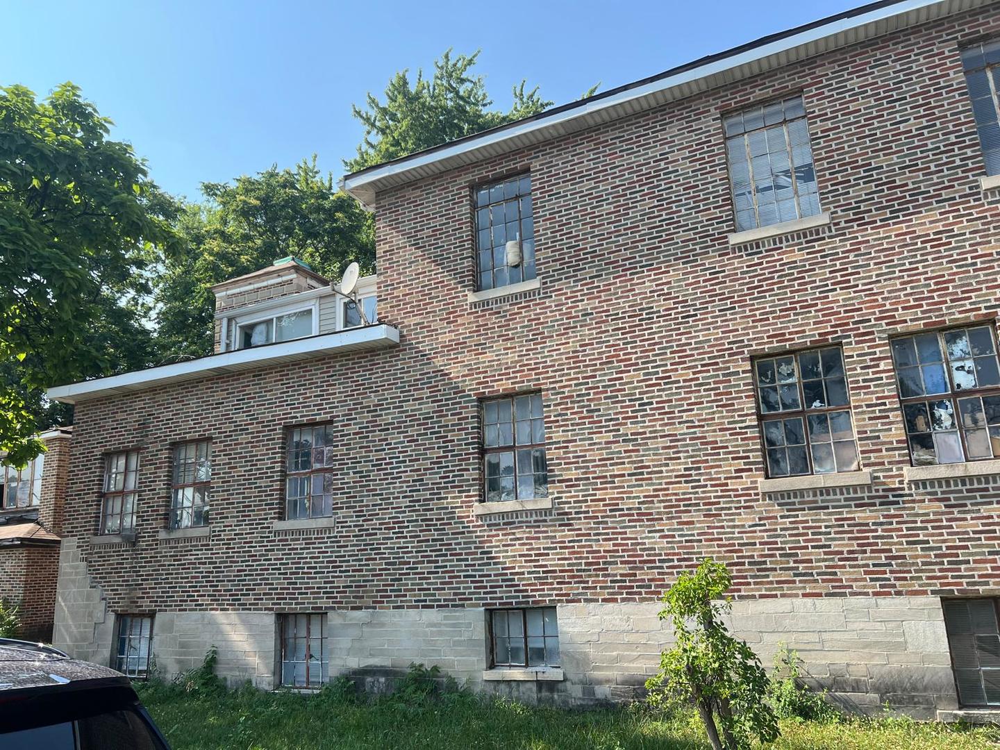 1718 S 6th Avenue Property Photo 4