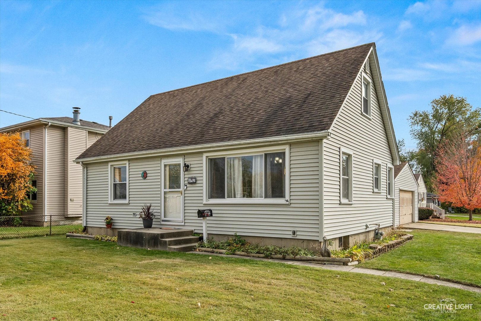 457 W Spring Street Property Photo 1