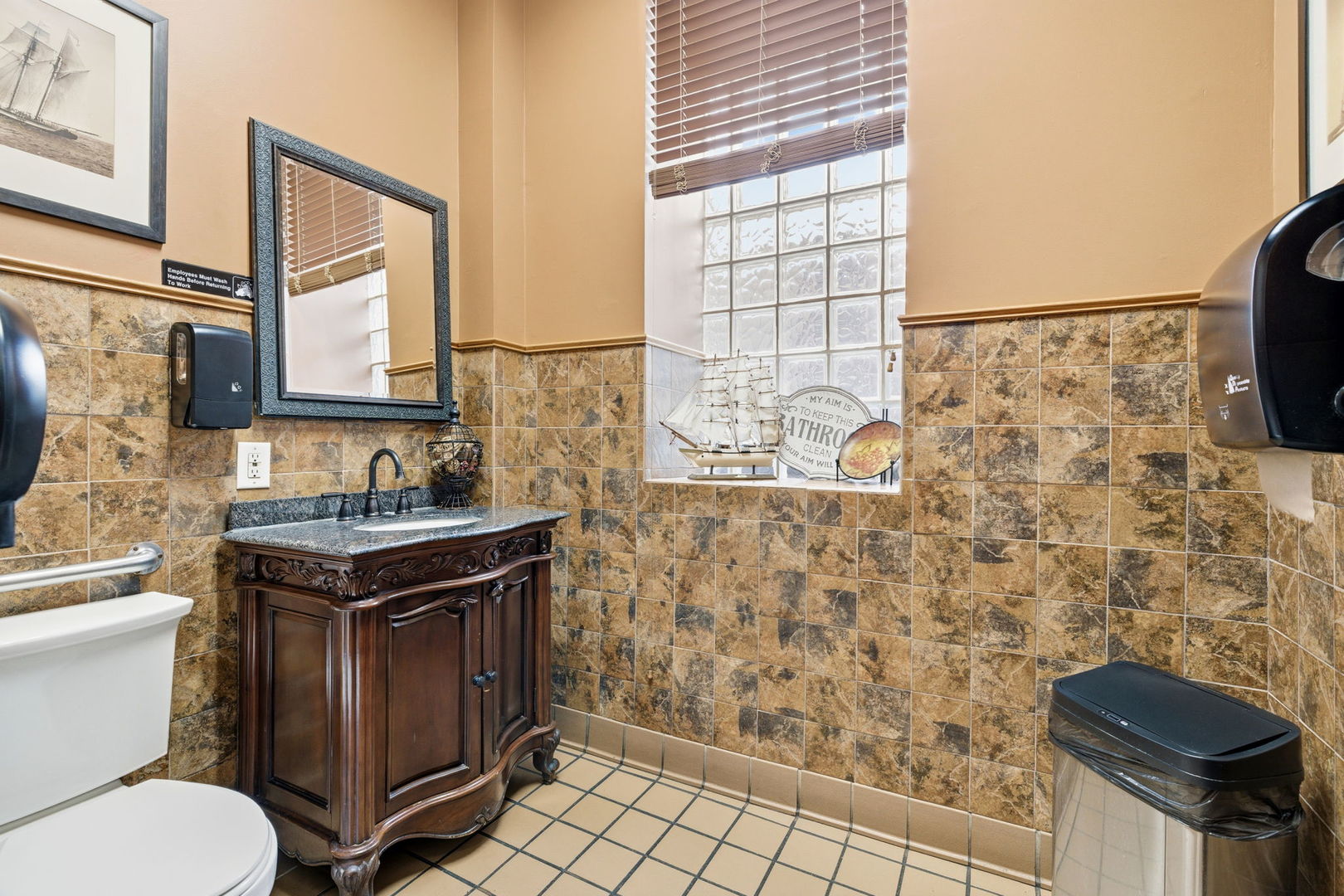 1100 S State Street Property Photo 20