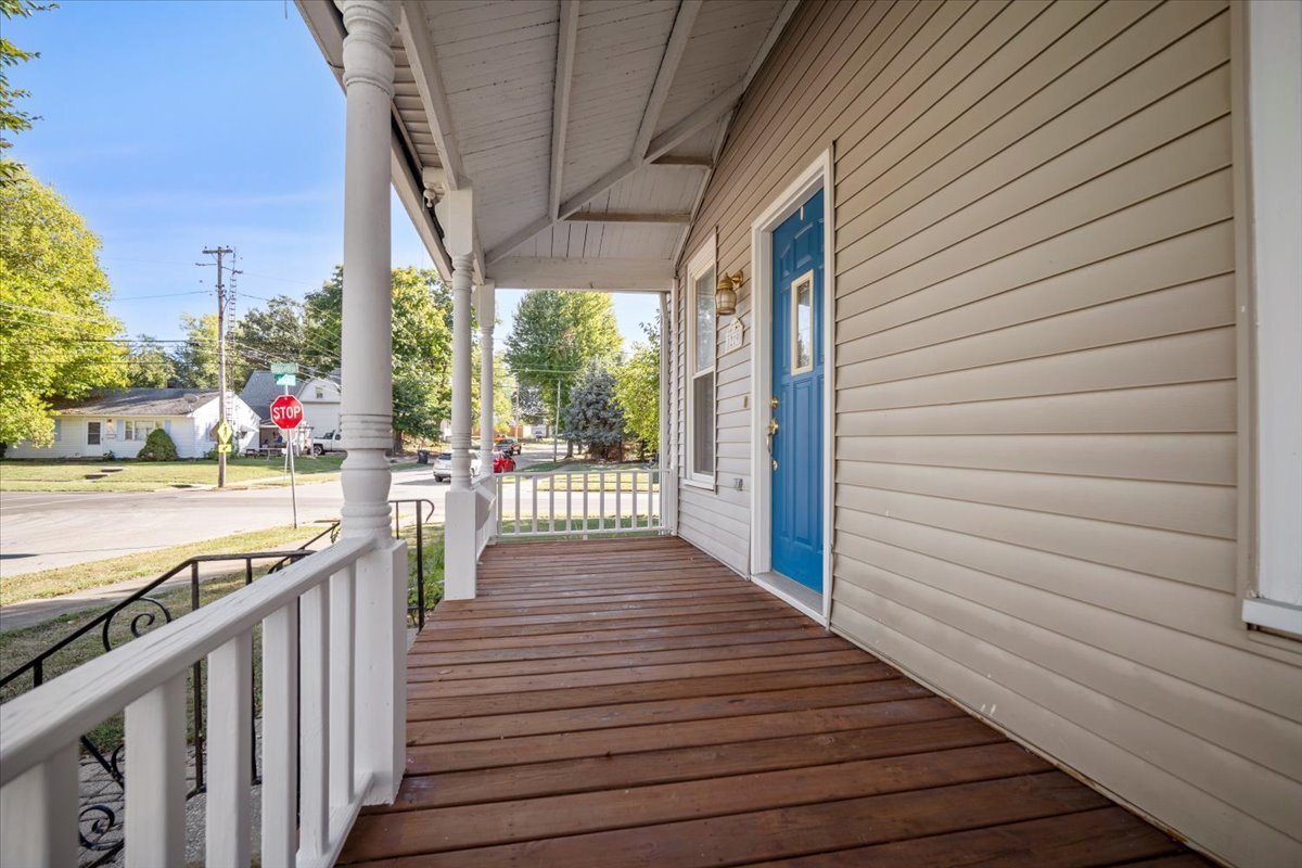 1219 Koch Street Property Photo 5