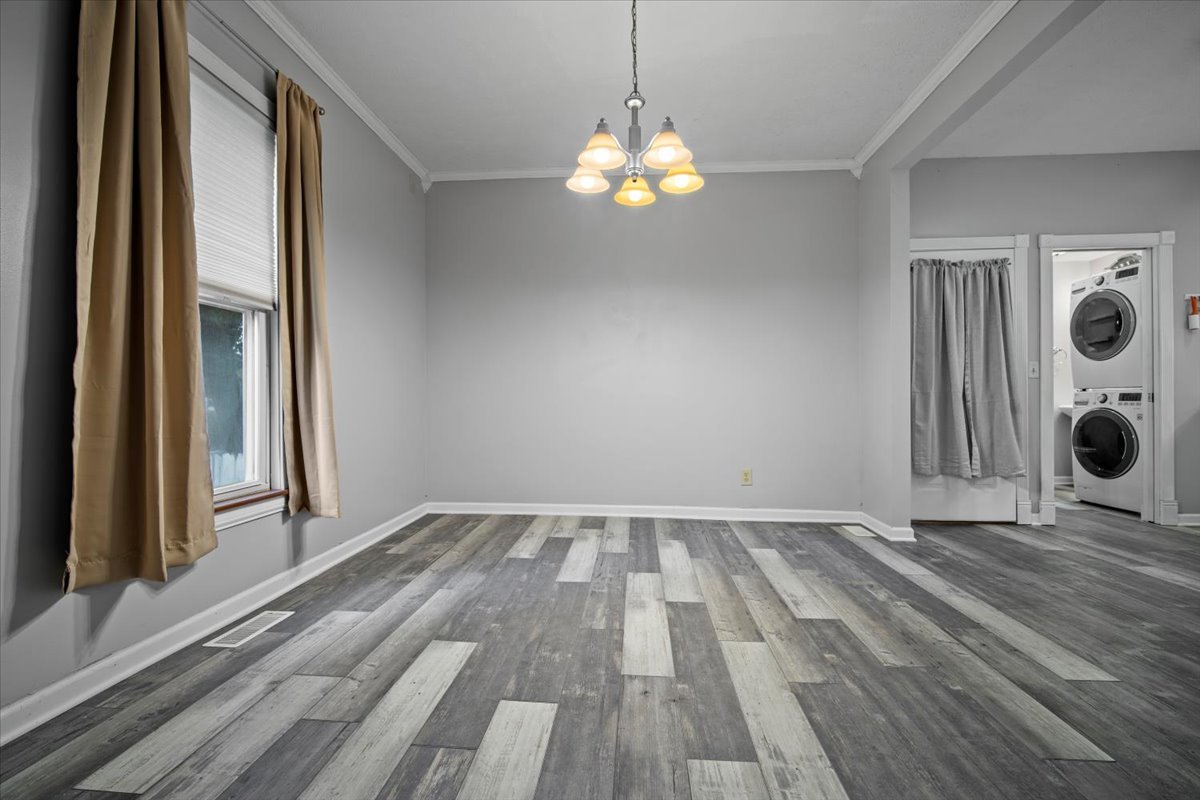 1219 Koch Street Property Photo 7