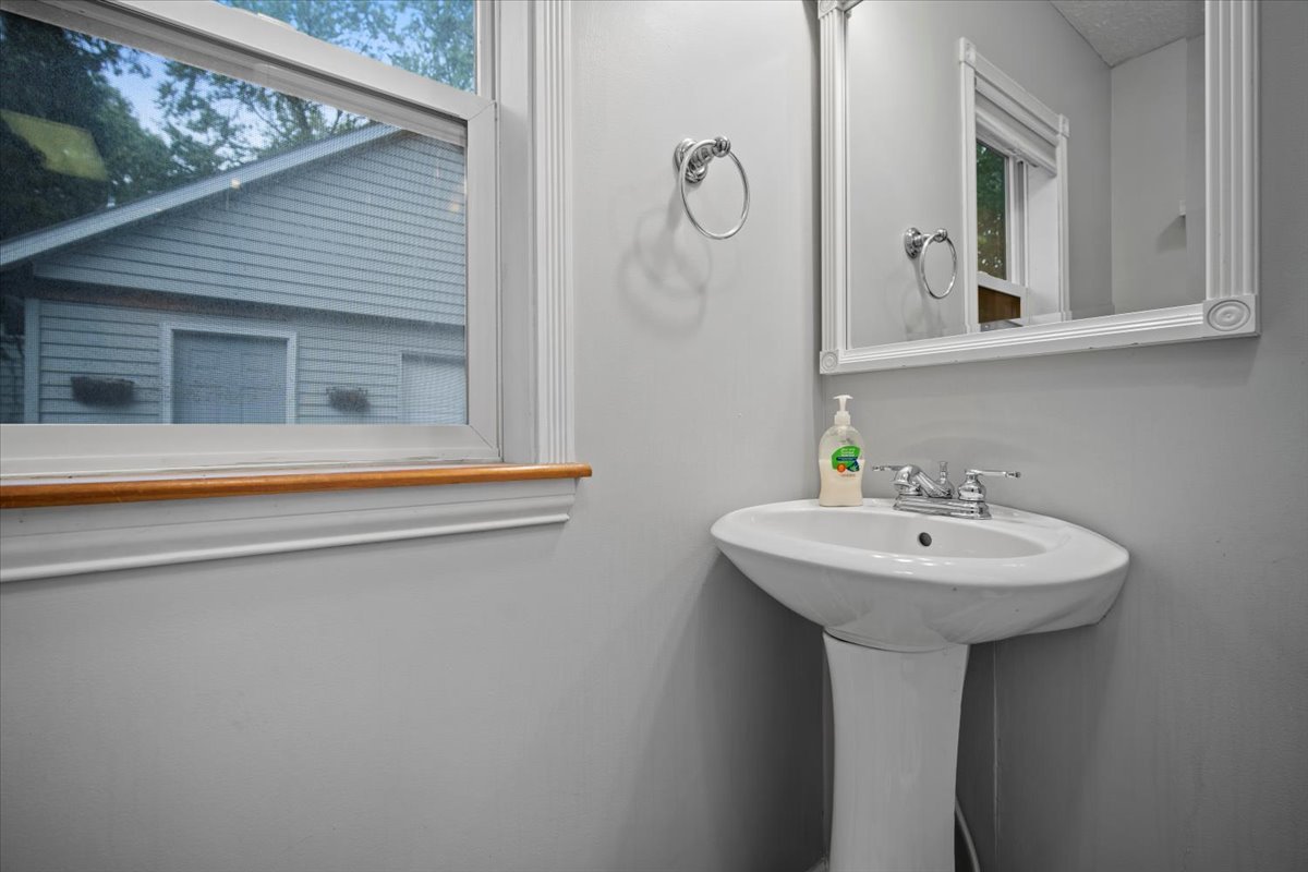 1219 Koch Street Property Photo 13