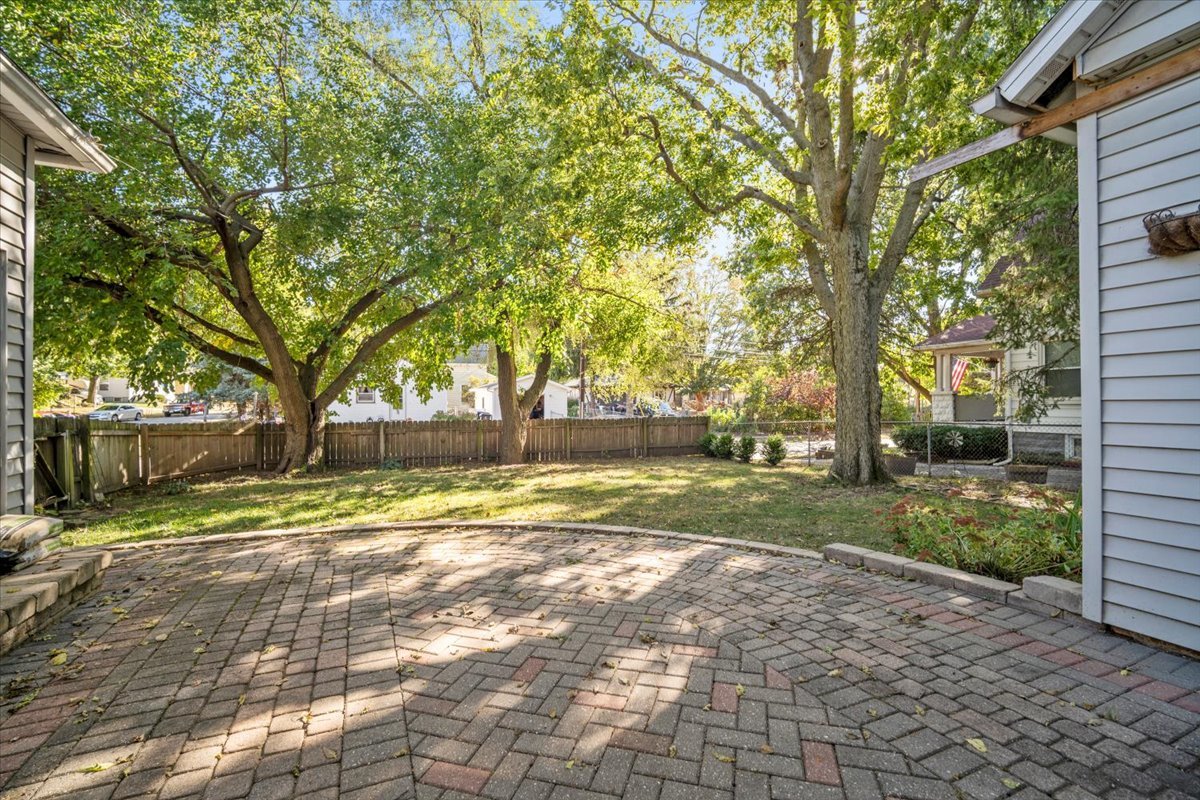 1219 Koch Street Property Photo 25