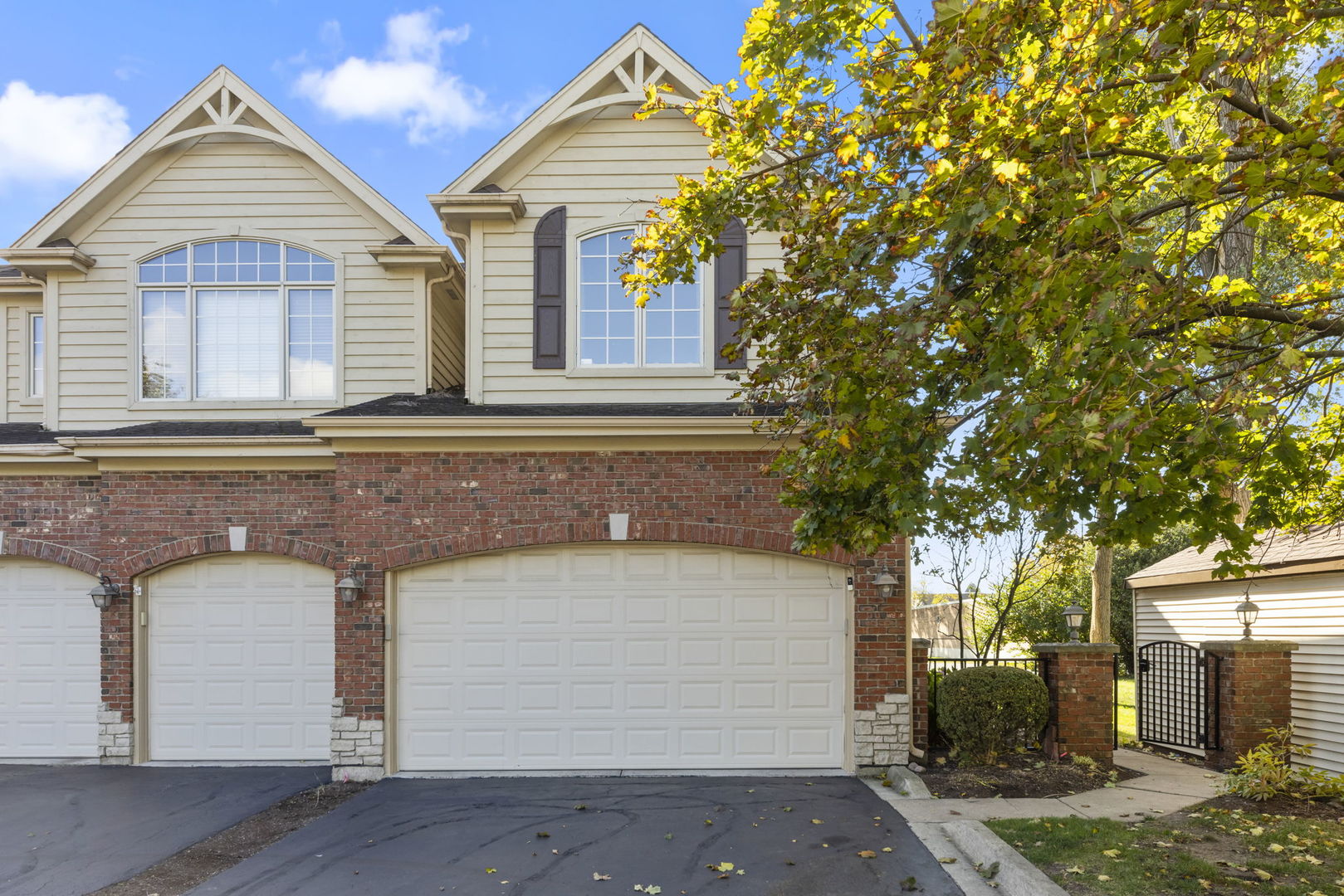 1161 Lisle Place Property Photo 1