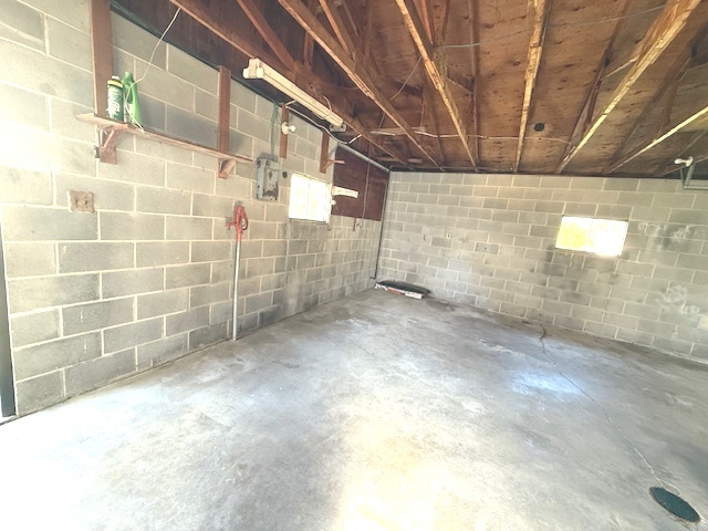 406 S Division Avenue Property Photo 11