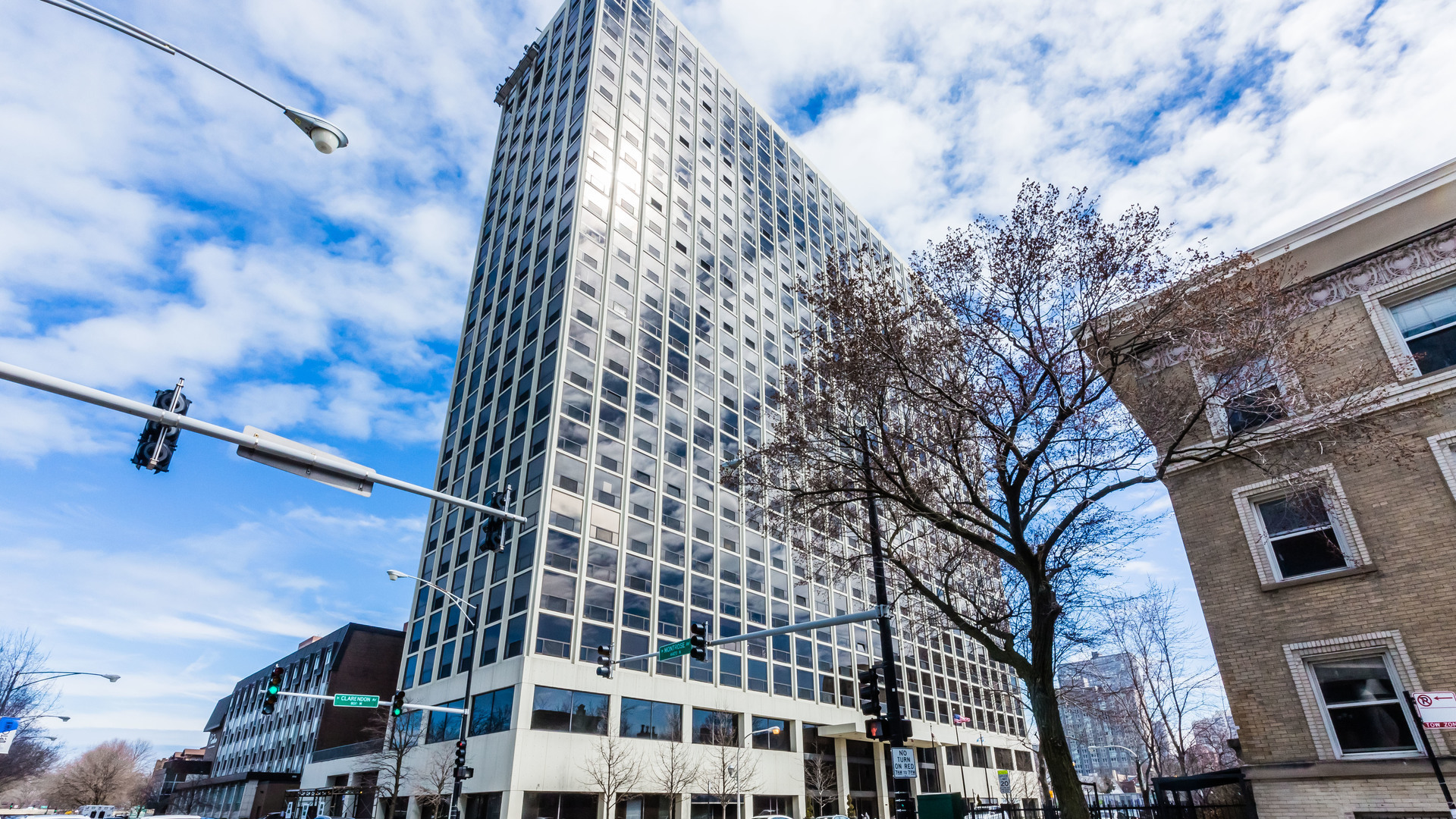 4343 N Clarendon Avenue 2112 Property Photo 1