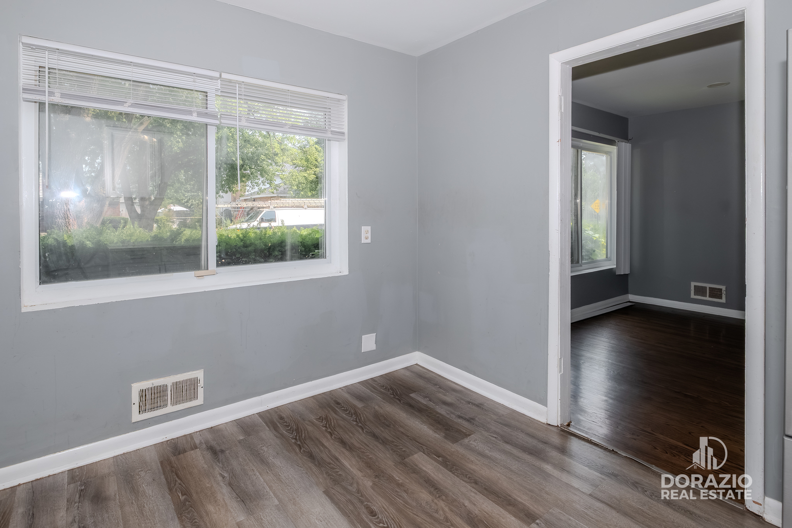 15422 Lincoln Avenue Property Photo 8