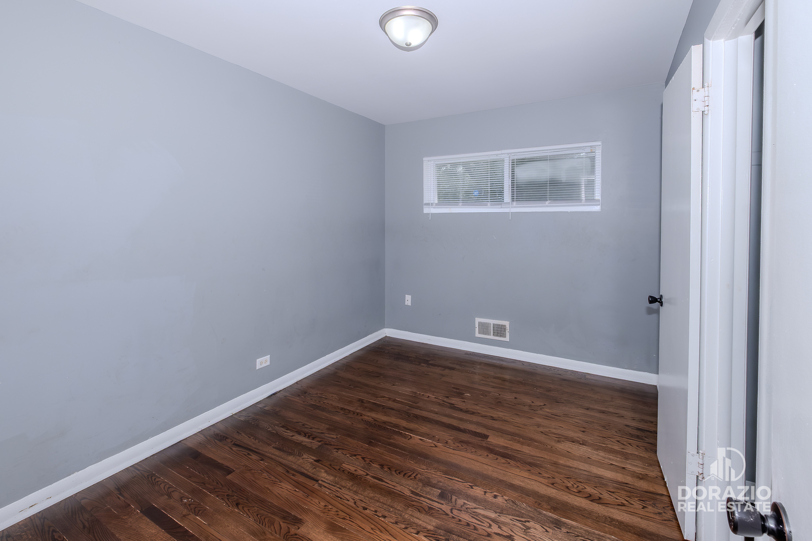 15422 Lincoln Avenue Property Photo 10
