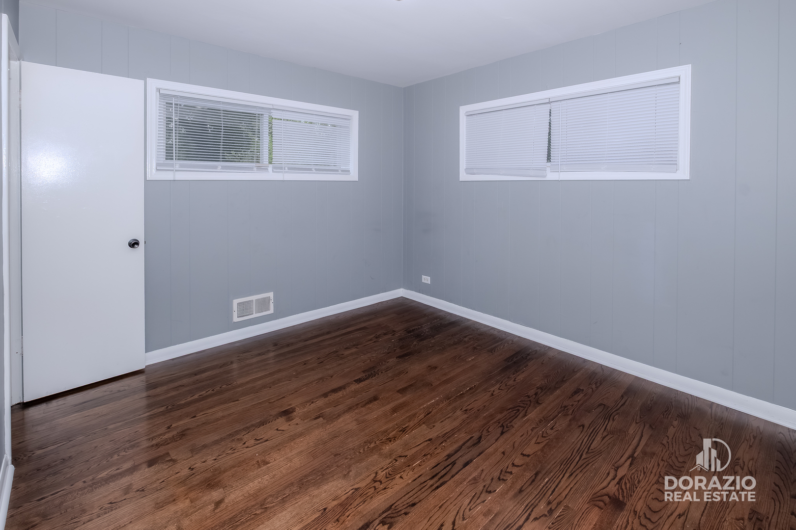 15422 Lincoln Avenue Property Photo 13