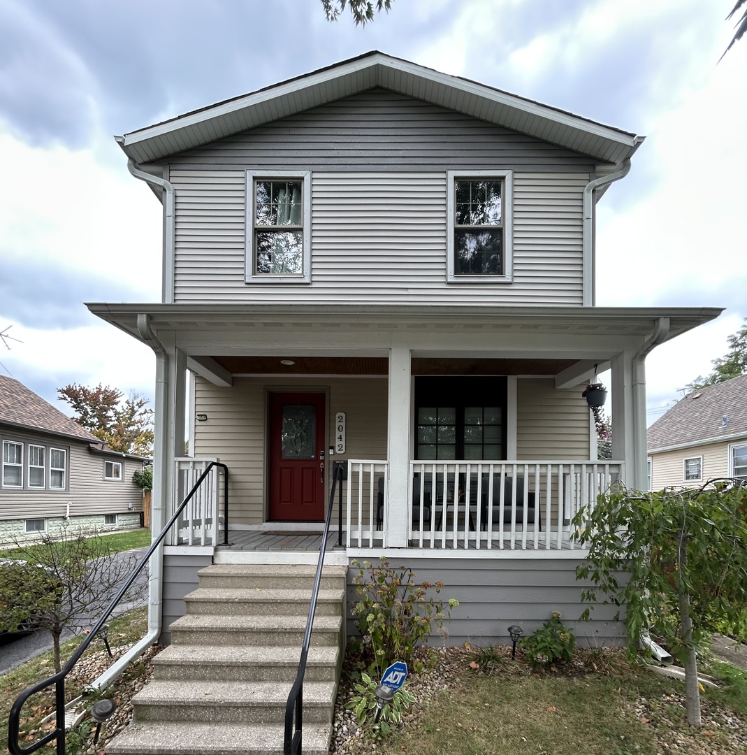 2042 Grove Street Property Photo 1