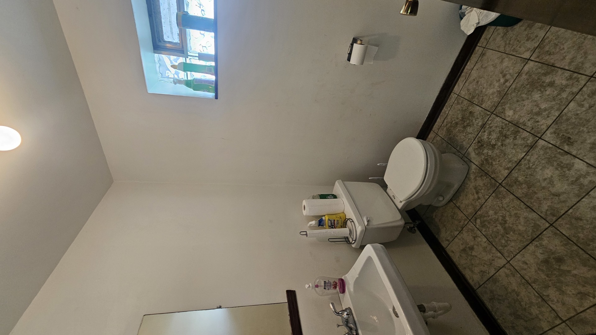 18707 Burnham Avenue Property Photo 15