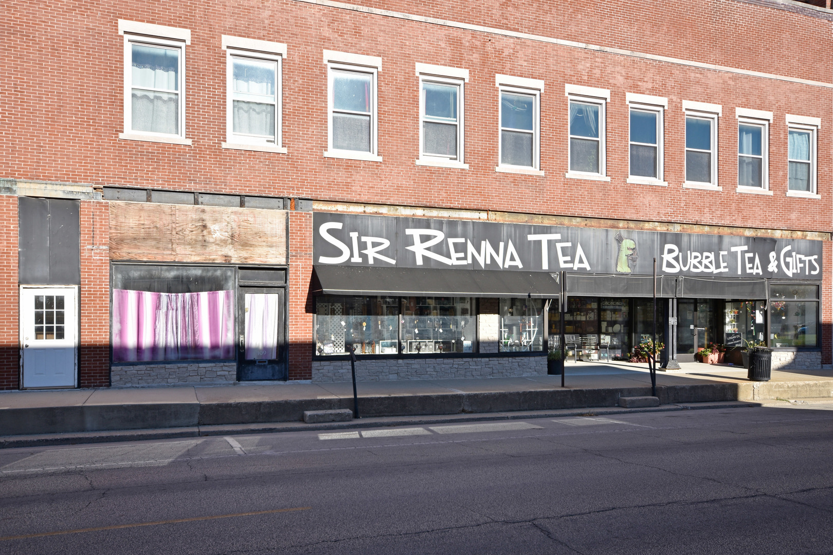 113 N Kickapoo Street Property Photo 4