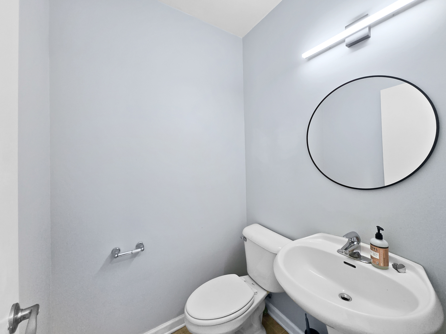 2415 W 32nd Place Property Photo 14