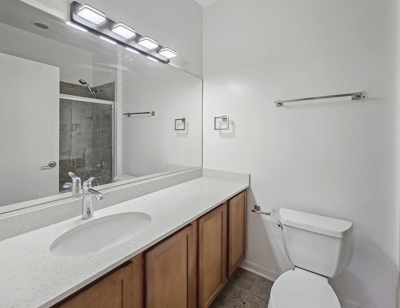 2415 W 32nd Place Property Photo 15
