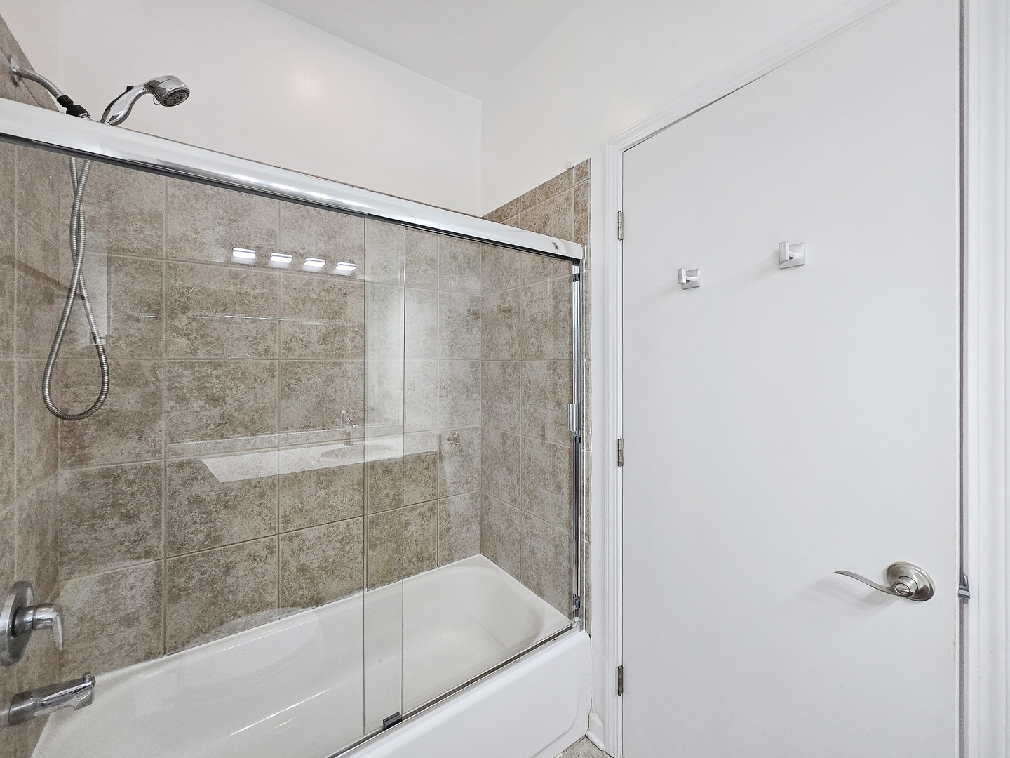 2415 W 32nd Place Property Photo 16